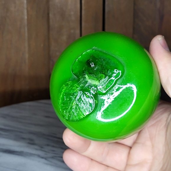Green Glass Apple - Picture 4 of 9